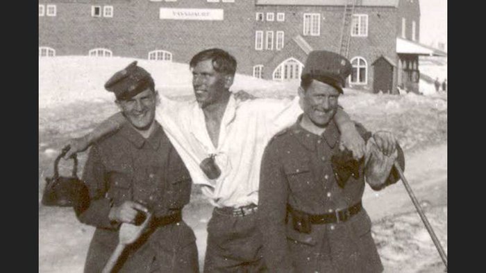 mannen i vita skjortan.jpg