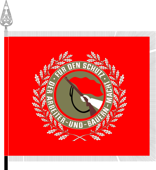 550px-Flagge_Kampfgruppen_der_Arbeiterklasse.svg.png
