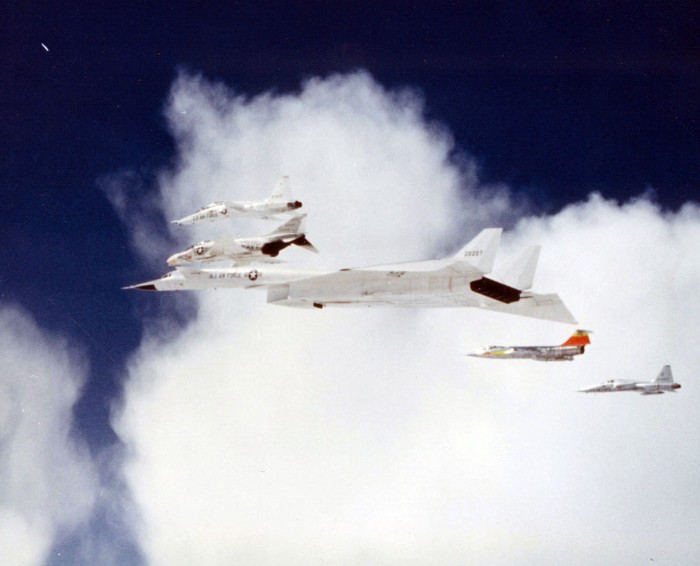 North_American_XB-70A_Valkyrie_in_formation_061122-F-1234P-035.jpg