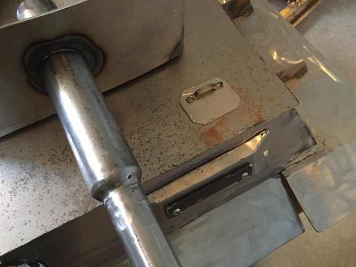 pansarvagn lucka 1.jpg