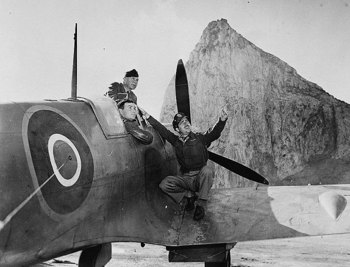 Spitfire_Gibraltar_1942.jpg