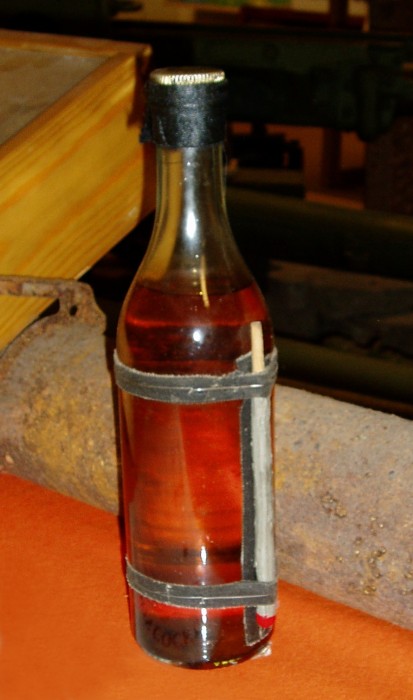 Molotovin_cocktail.jpg (532.56 KiB) Visad 501 gånger Molotovin_cocktail.jpg
