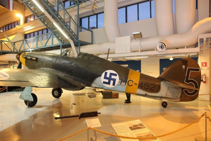 Hawker_Hurricane_Mk_I_HC-452_Keski-Suomen_ilmailumuseo_03.JPG