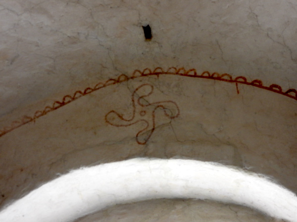 St Marie kyrka åbo Hakkors liten.JPG