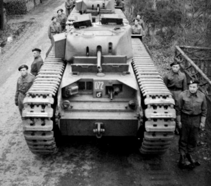 Churchill tank 3.JPG
