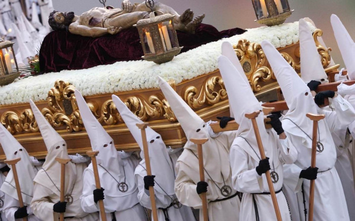 capirote2.jpeg