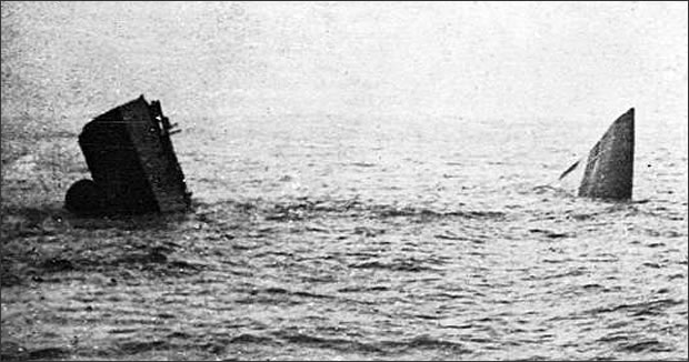 hms-invincible-02.jpg