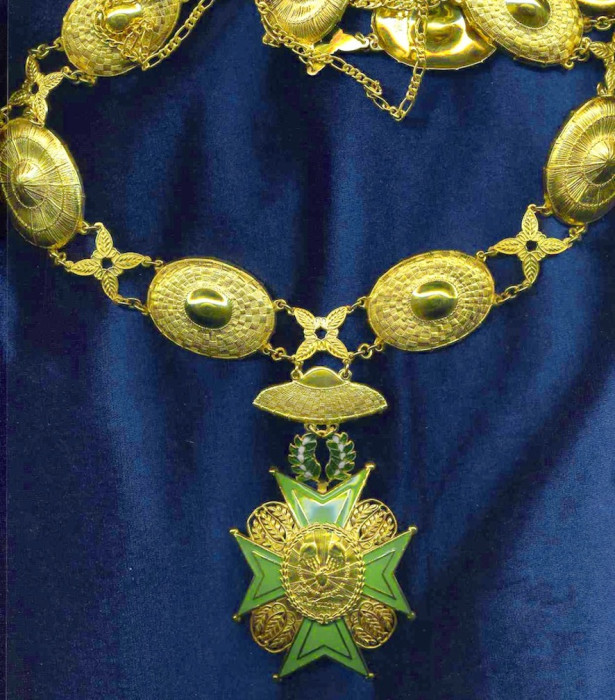 Grand_collar_-_order_of_the_golden_heart.jpeg