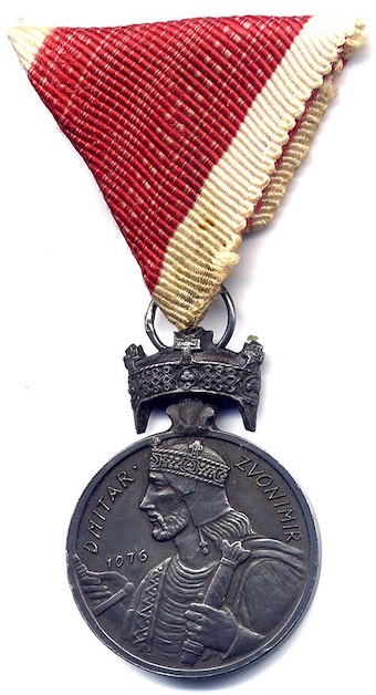 KolajnaKruneKraljaZvonimira.jpg