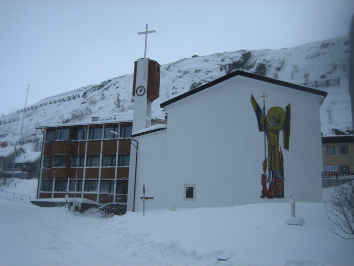 St._Michael's_Church_in_Hammerfest.jpg