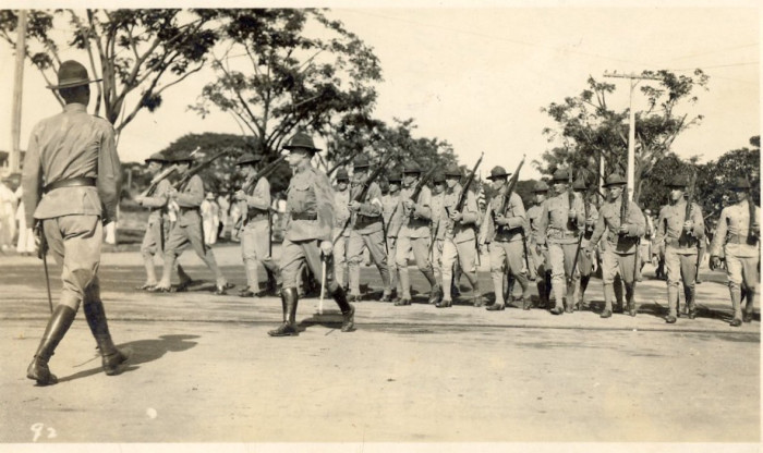 10._12._1918_parade_IMG.jpg