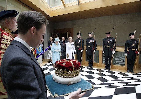 The_Queen_at_the_Scottish_Parliament.jpg