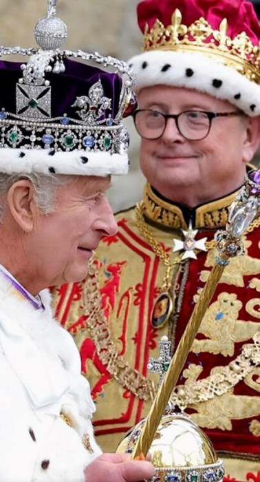 thumbnail_HM The KIng and Lord Lyon KStJ_0.jpg